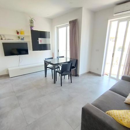 Cosy Seaside Apt, 200M From The Seafront Gzira Екстериор снимка